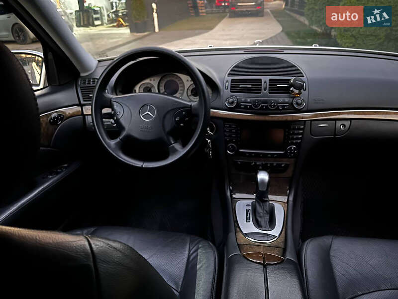 Седан Mercedes-Benz E-Class 2003 в Шептицькому