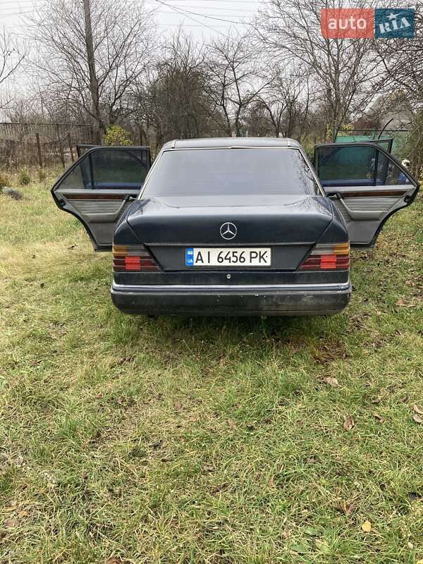 Седан Mercedes-Benz E-Class 1989 в Білій Церкві