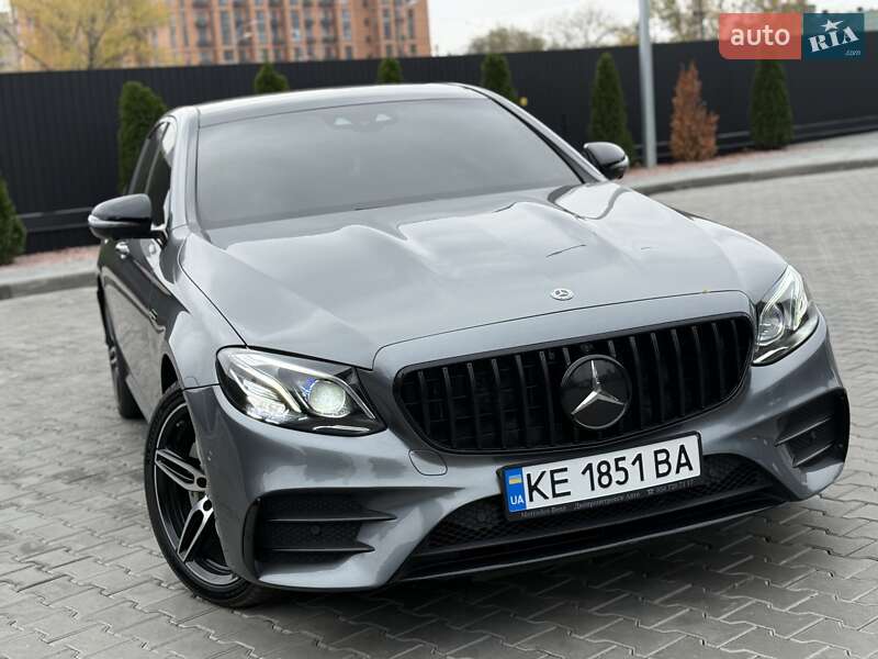 Седан Mercedes-Benz E-Class 2018 в Днепре