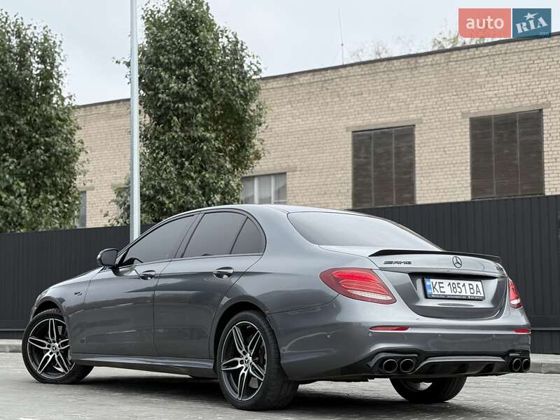 Седан Mercedes-Benz E-Class 2018 в Днепре