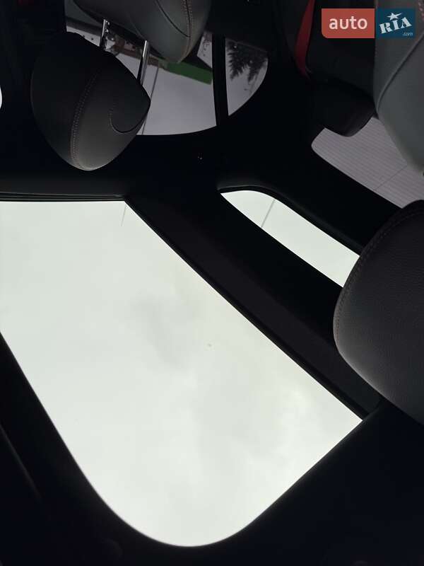 Седан Mercedes-Benz E-Class 2018 в Днепре