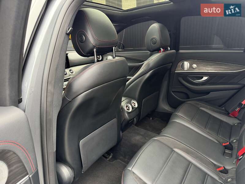 Седан Mercedes-Benz E-Class 2018 в Днепре