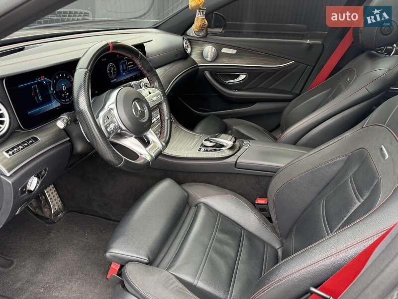 Седан Mercedes-Benz E-Class 2018 в Днепре