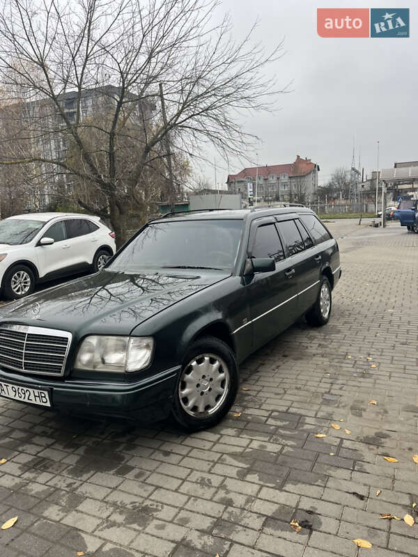 Mercedes-Benz E-Class 1993 Mercedes-Benz E-Class 1993