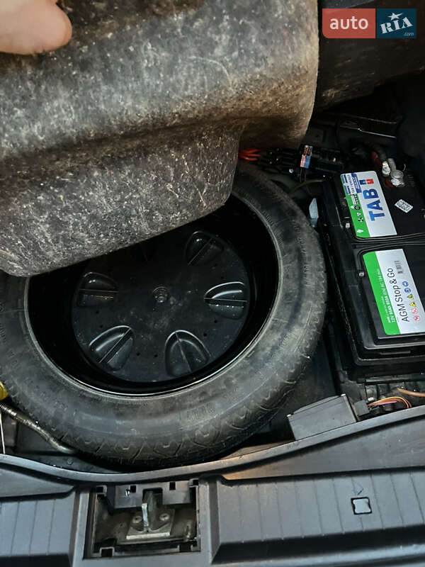 Седан Mercedes-Benz E-Class 2002 в Косові