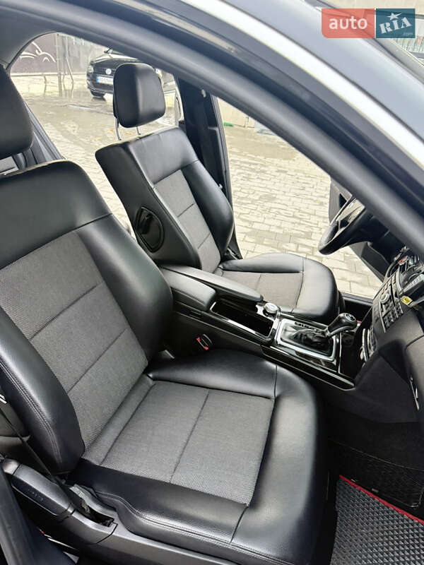 Седан Mercedes-Benz E-Class 2011 в Виноградові фото 10 Седан Mercedes-Benz E-Class 2011 в Виноградові