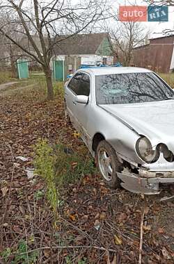 Седан Mercedes-Benz E-Class 1995 в Ракитном