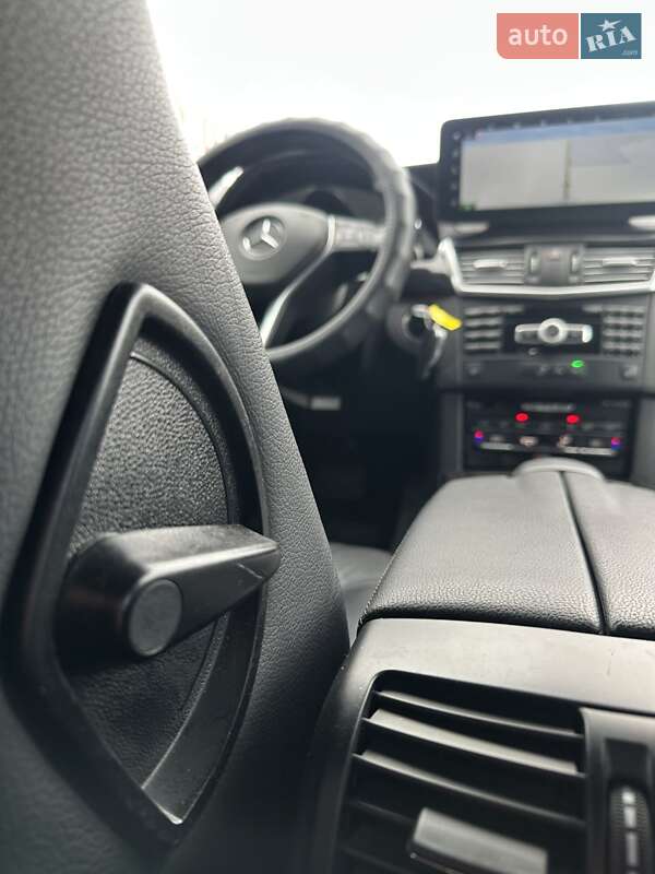 Универсал Mercedes-Benz E-Class 2012 в Белогородке