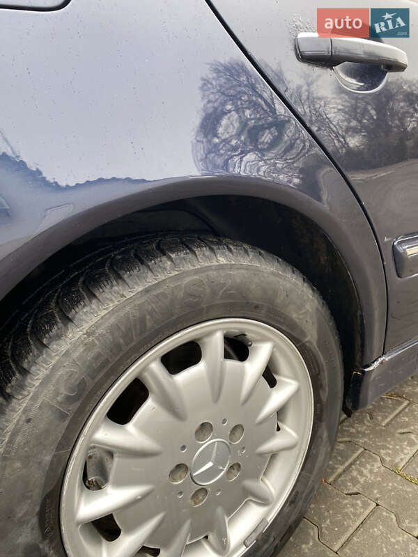 Седан Mercedes-Benz E-Class 2001 в Кіцмані