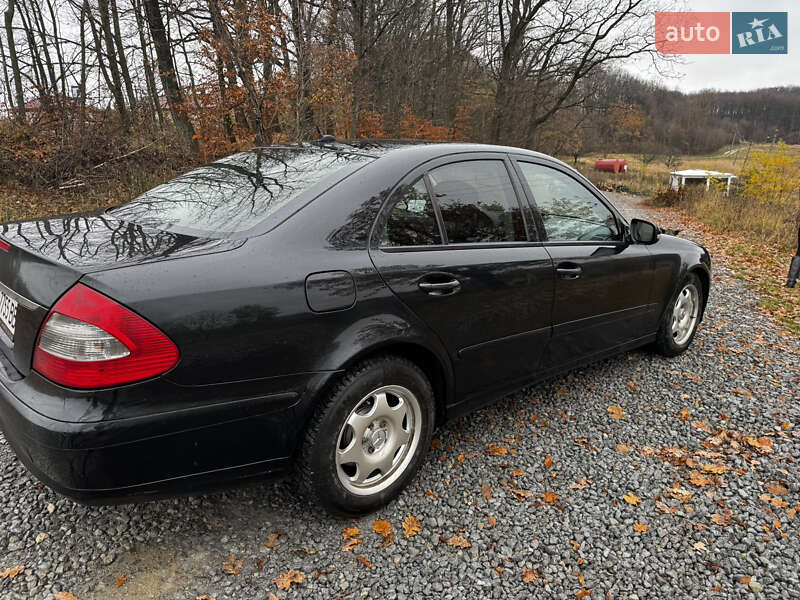 Седан Mercedes-Benz E-Class 2007 в Черновцах