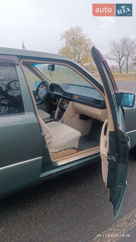 Седан Mercedes-Benz E-Class 1994 в Болграді фото 21 Седан Mercedes-Benz E-Class 1994 в Болграді