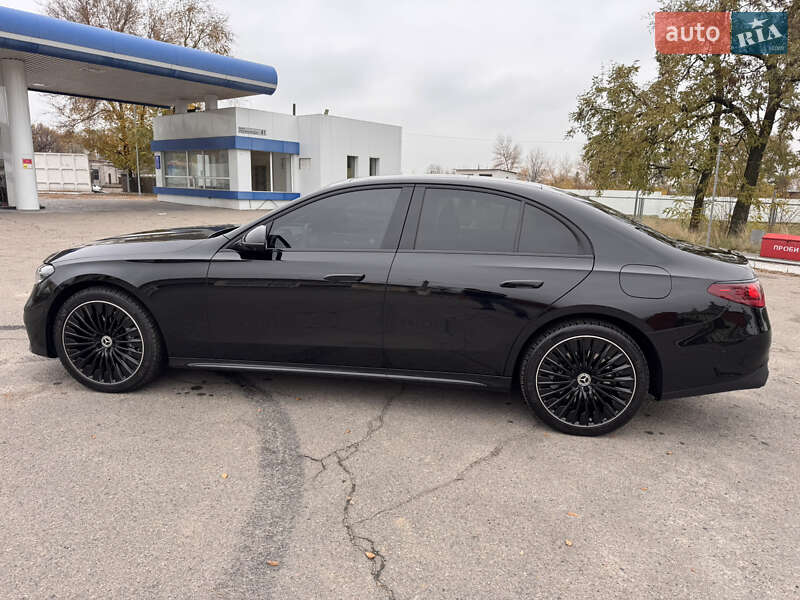 Седан Mercedes-Benz E-Class 2023 в Дніпрі