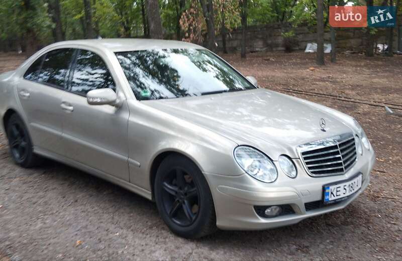 Седан Mercedes-Benz E-Class 2007 в Широкой Даче