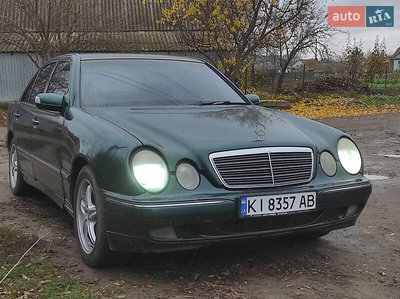 Седан Mercedes-Benz E-Class 2000 в Тетиеве