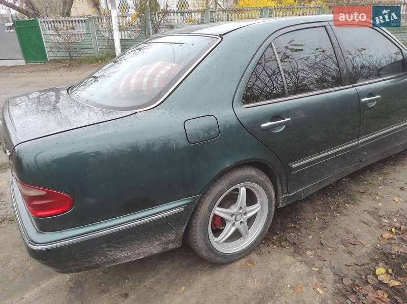 Седан Mercedes-Benz E-Class 2000 в Тетиеве