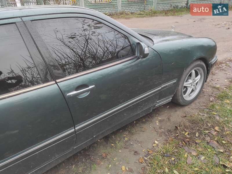 Седан Mercedes-Benz E-Class 2000 в Тетиеве