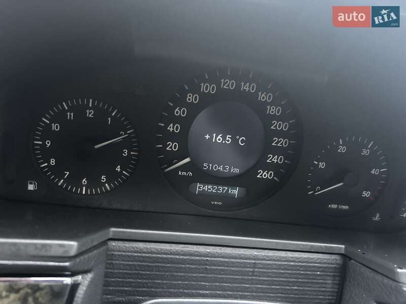 Седан Mercedes-Benz E-Class 2003 в Запорожье