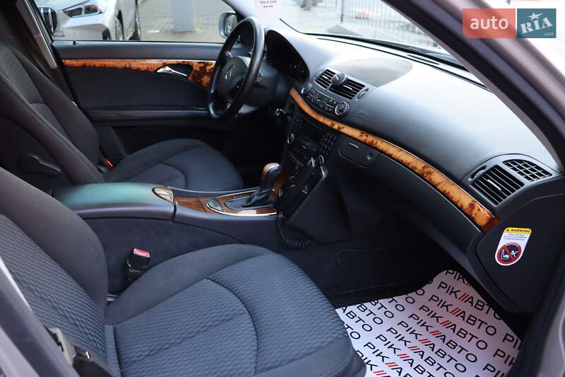 Универсал Mercedes-Benz E-Class 2005 в Львове фото 40 Универсал Mercedes-Benz E-Class 2005 в Львове