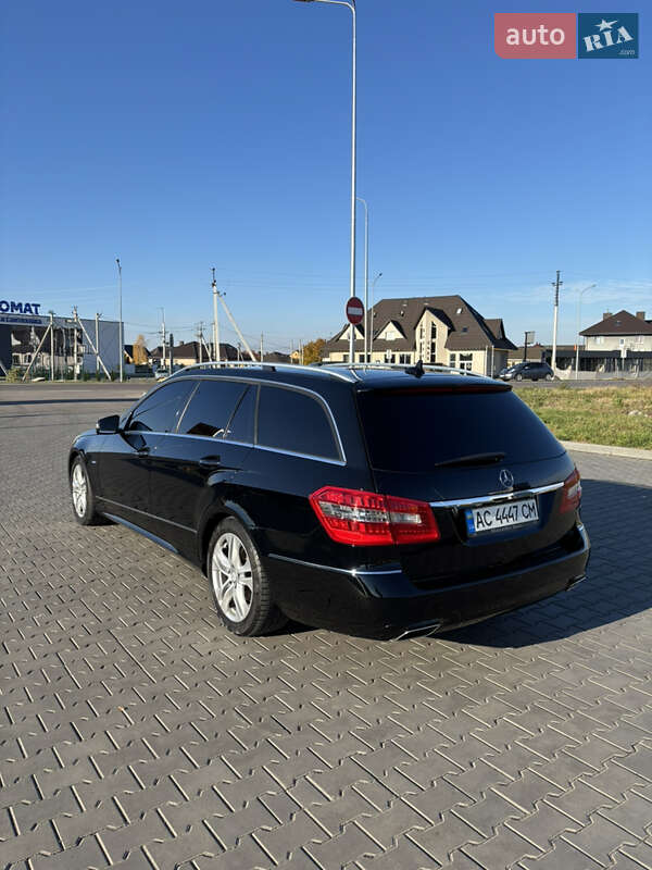 Універсал Mercedes-Benz E-Class 2012 в Луцьку