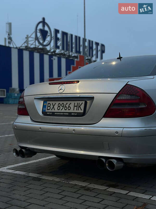 Седан Mercedes-Benz E-Class 2004 в Дніпрі