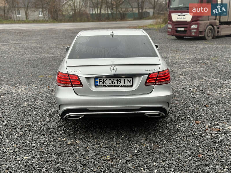 Седан Mercedes-Benz E-Class 2014 в Хмельницькому
