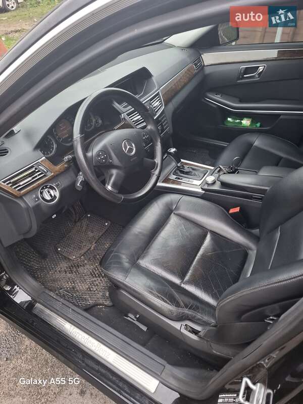 Седан Mercedes-Benz E-Class 2011 в Борисполе