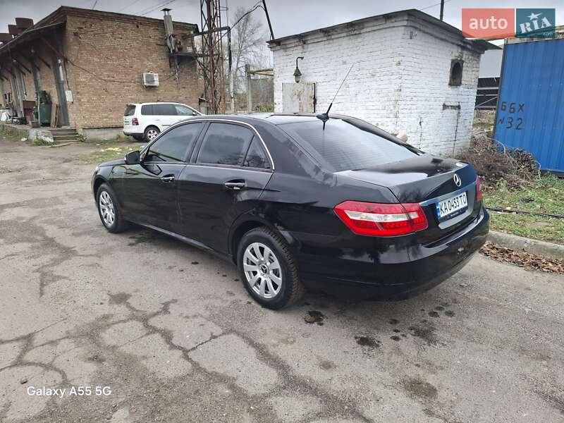 Седан Mercedes-Benz E-Class 2011 в Борисполе