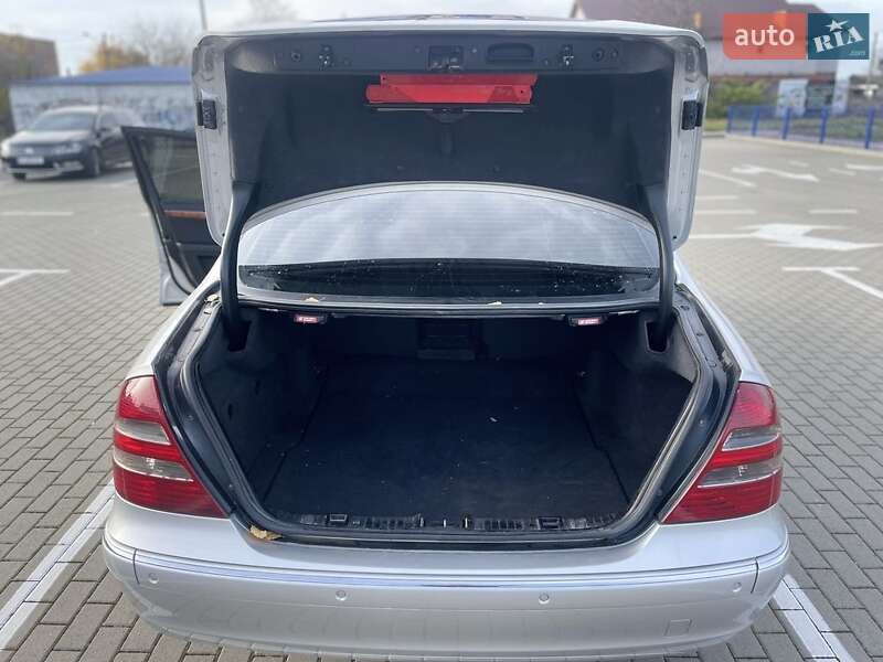 Седан Mercedes-Benz E-Class 2003 в Нововолынске фото 3 Седан Mercedes-Benz E-Class 2003 в Нововолынске