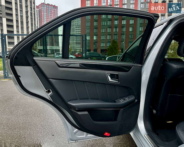 Седан Mercedes-Benz E-Class 2014 в Киеве