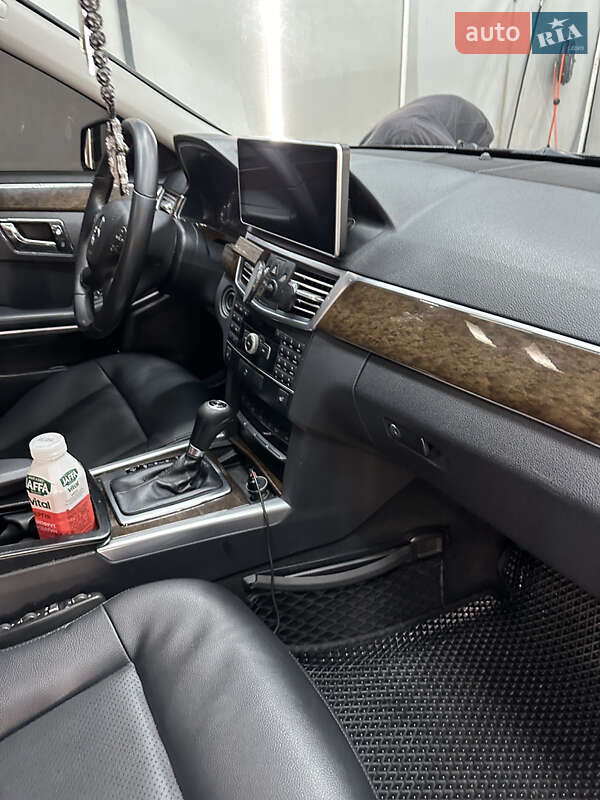 Седан Mercedes-Benz E-Class 2011 в Львове фото 15 Седан Mercedes-Benz E-Class 2011 в Львове