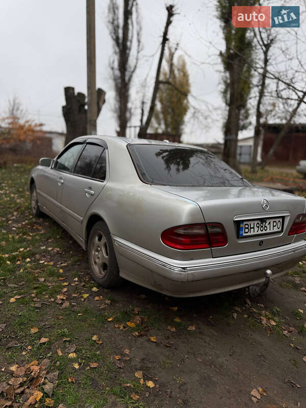 Седан Mercedes-Benz E-Class 2001 в Одессе