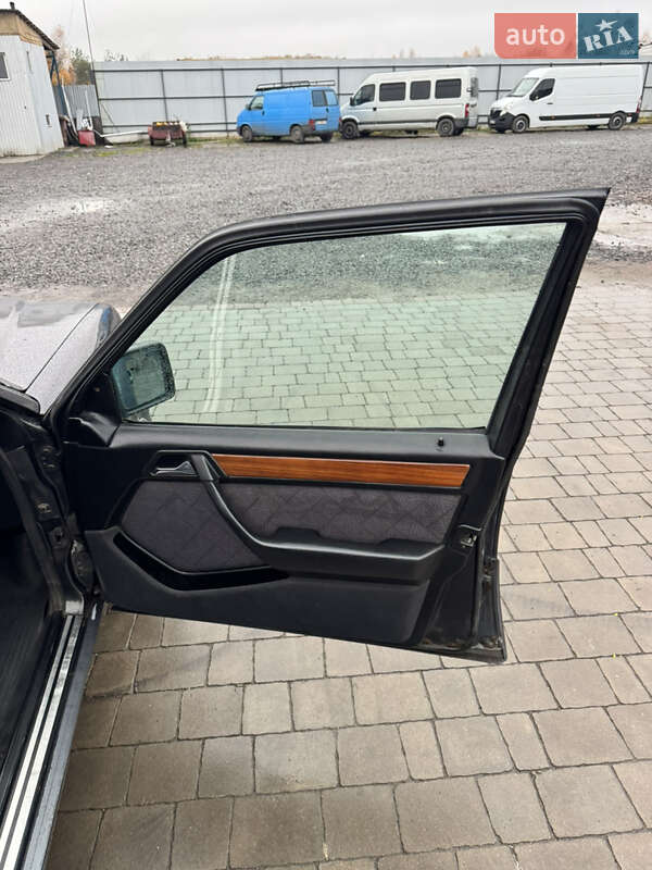 Седан Mercedes-Benz E-Class 1994 в Ковелі