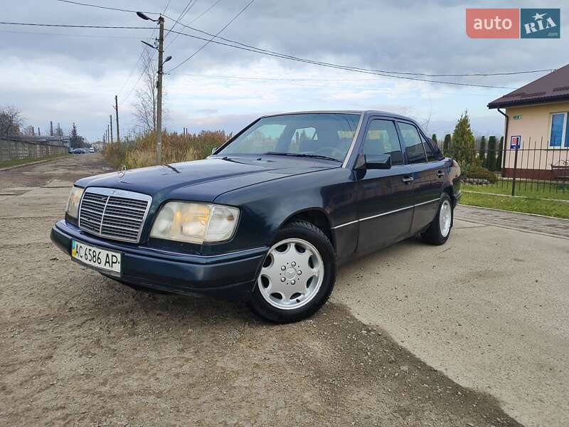 Седан Mercedes-Benz E-Class 1995 в Шептицькому