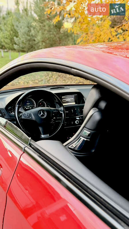 Купе Mercedes-Benz E-Class 2011 в Ужгороді фото 20 Купе Mercedes-Benz E-Class 2011 в Ужгороді