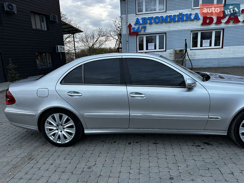 Седан Mercedes-Benz E-Class 2003 в Снятине