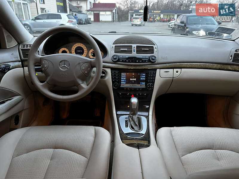 Седан Mercedes-Benz E-Class 2003 в Снятине