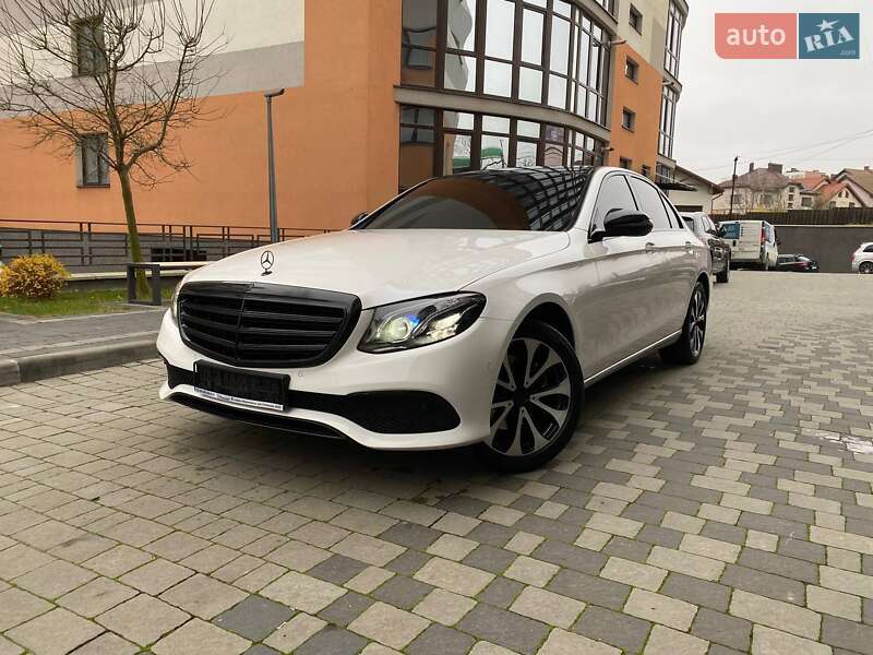 Седан Mercedes-Benz E-Class 2018 в Івано-Франківську