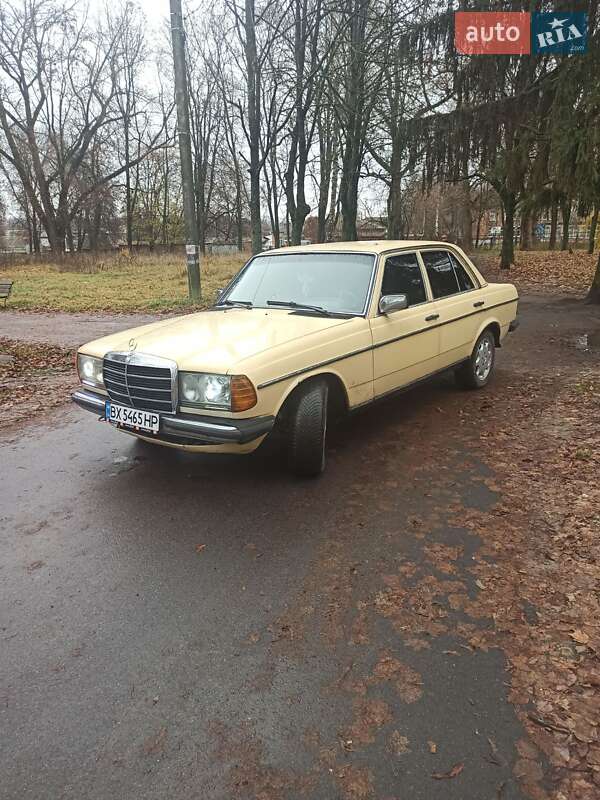 Седан Mercedes-Benz E-Class 1984 в Глухове