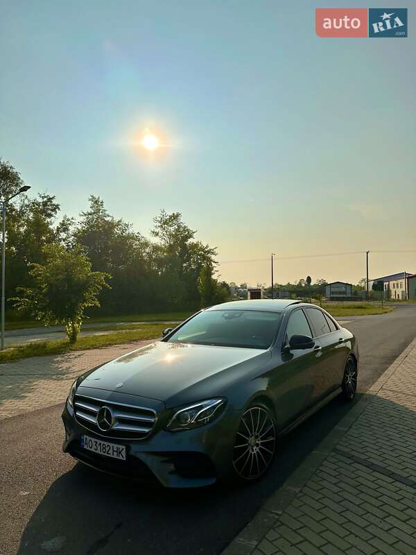 Седан Mercedes-Benz E-Class 2016 в Мукачевому фото 6 Седан Mercedes-Benz E-Class 2016 в Мукачевому