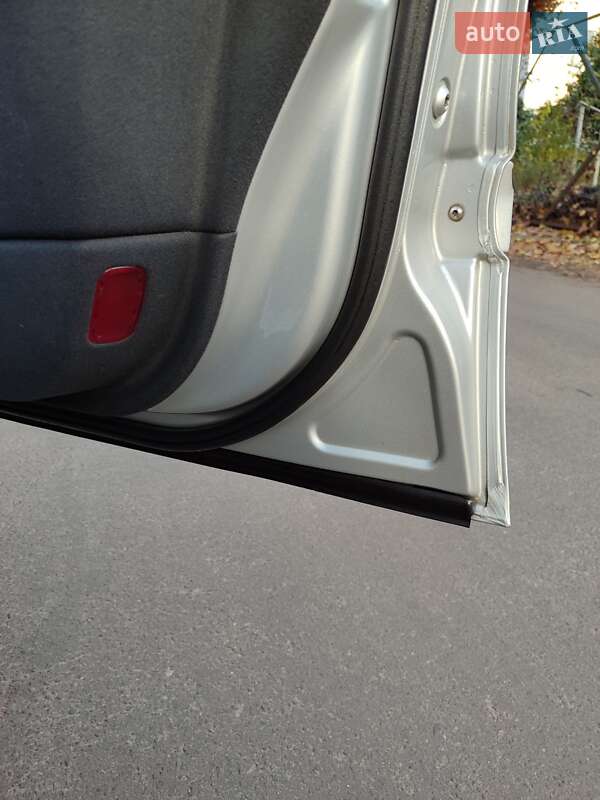 Седан Mercedes-Benz E-Class 2004 в Одесі фото 13 Седан Mercedes-Benz E-Class 2004 в Одесі