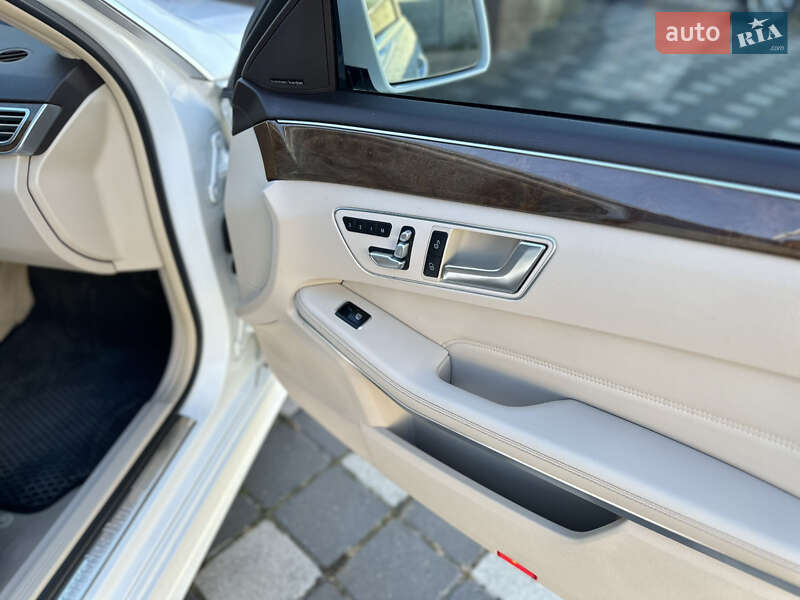 Седан Mercedes-Benz E-Class 2015 в Стрые фото 33 Седан Mercedes-Benz E-Class 2015 в Стрые