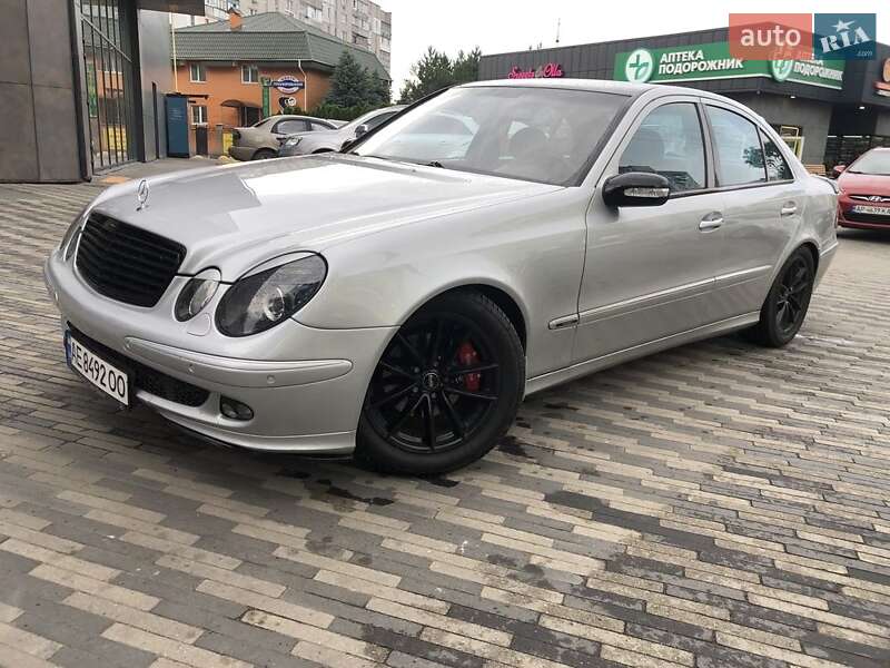 Седан Mercedes-Benz E-Class 2004 в Синельниковому