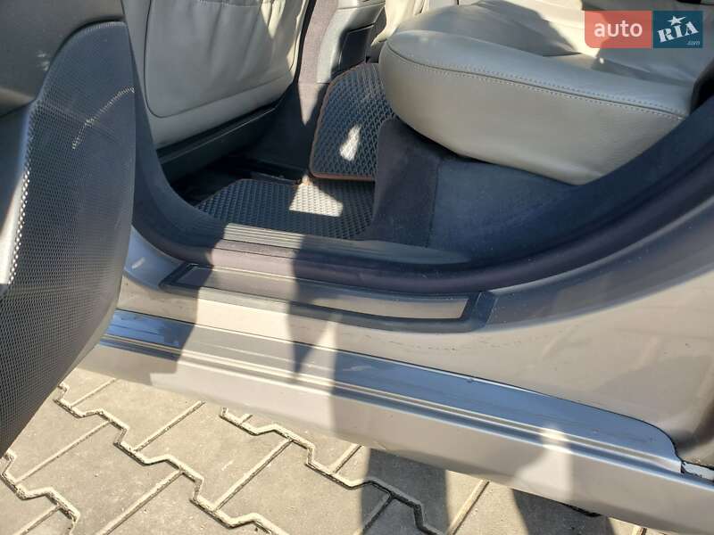 Седан Mercedes-Benz E-Class 2004 в Луцке