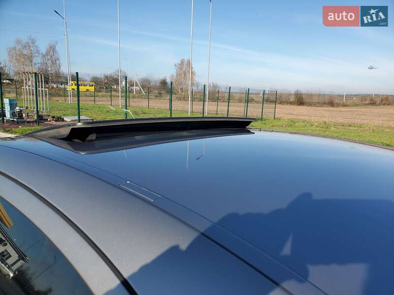 Седан Mercedes-Benz E-Class 2004 в Луцке