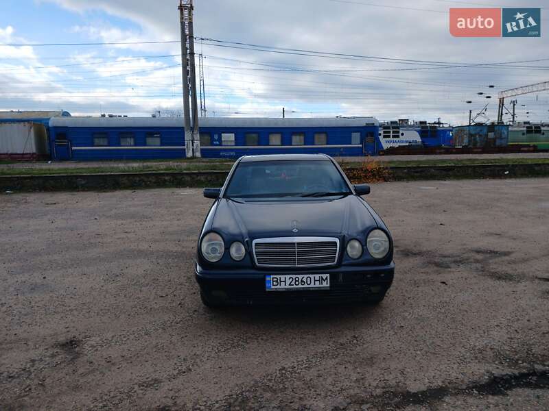 Седан Mercedes-Benz E-Class 1995 в Подільську