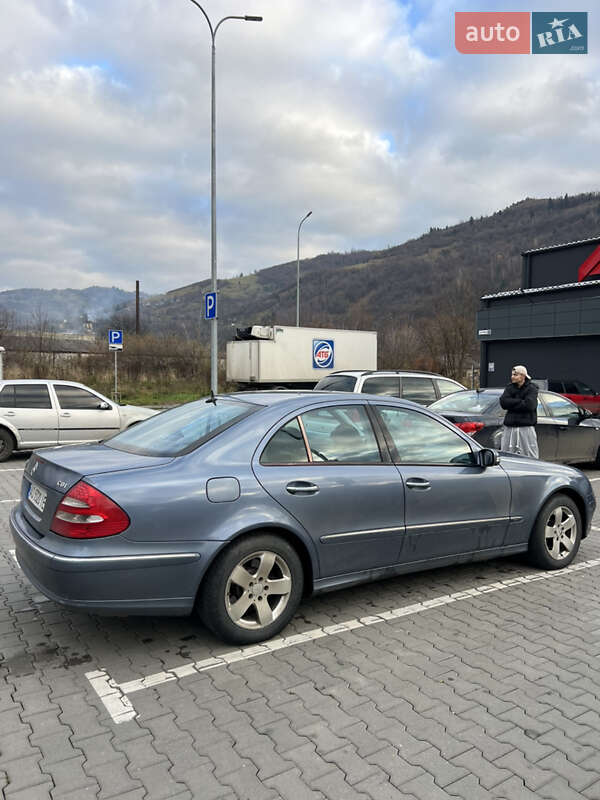 Седан Mercedes-Benz E-Class 2003 в Рахове фото 4 Седан Mercedes-Benz E-Class 2003 в Рахове