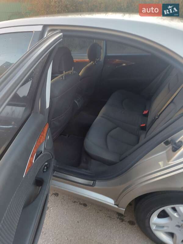 Седан Mercedes-Benz E-Class 2003 в Хмельницькому фото 3 Седан Mercedes-Benz E-Class 2003 в Хмельницькому