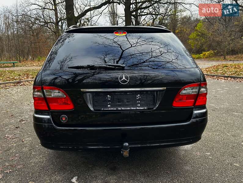 Универсал Mercedes-Benz E-Class 2009 в Киеве