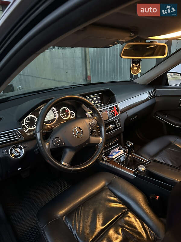 Седан Mercedes-Benz E-Class 2010 в Львові фото 12 Седан Mercedes-Benz E-Class 2010 в Львові