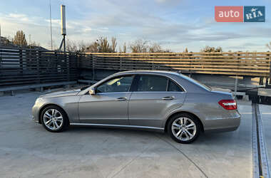 Седан Mercedes-Benz E-Class 2010 в Киеве